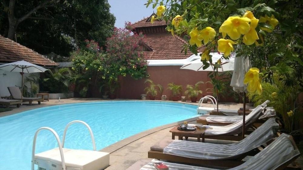 Hotel Raheem Residency Alappuzha Esterno foto